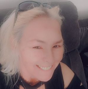 Meet your Posher, Veronica